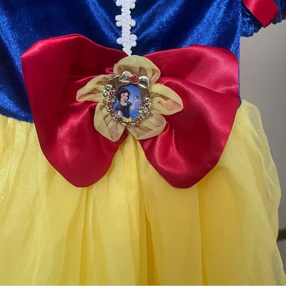 Disney princess Snow White costume - Picture 2 of 5